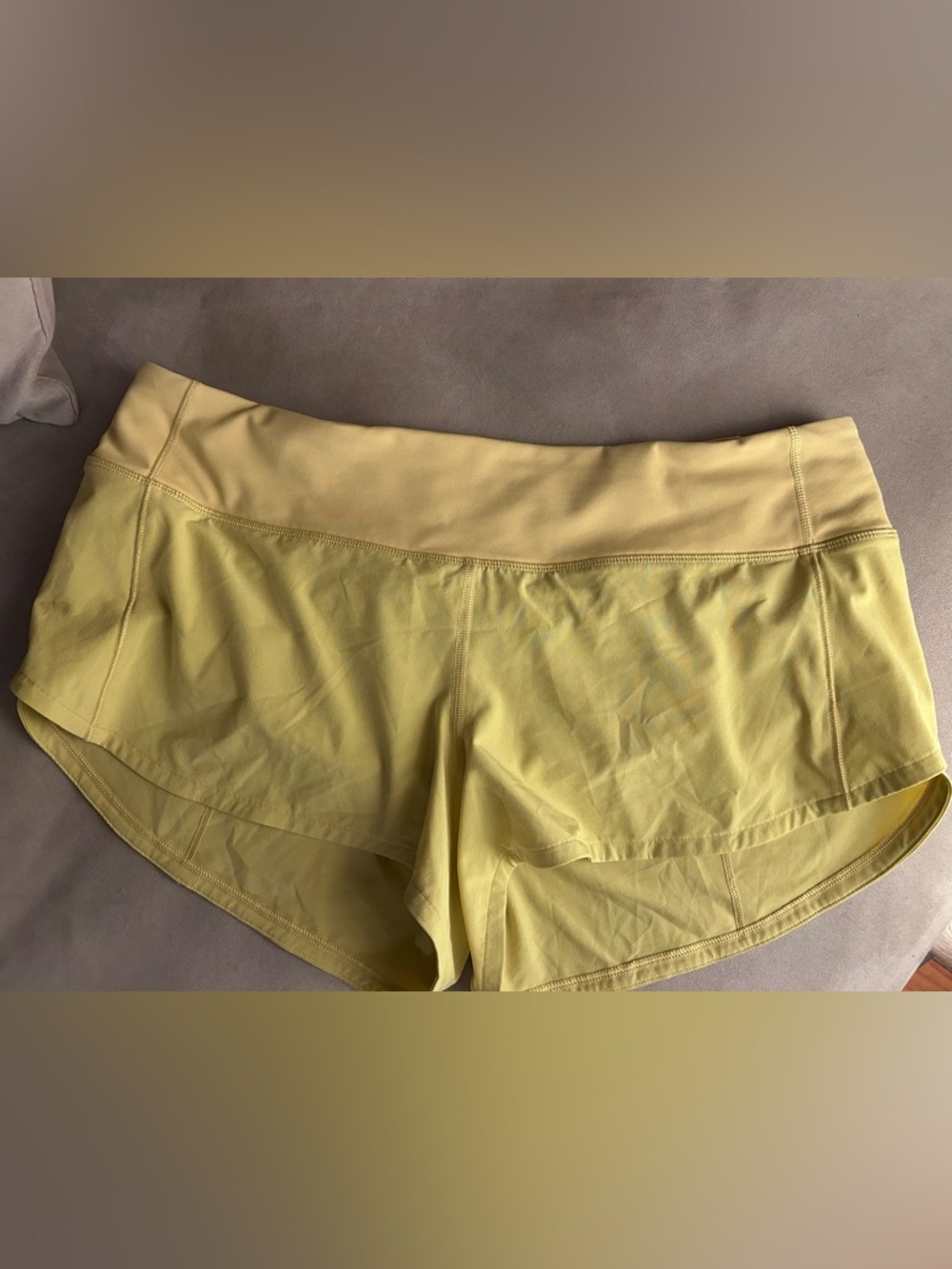 Lululemon Speed Up shorts, size 8, 2.5” inseam